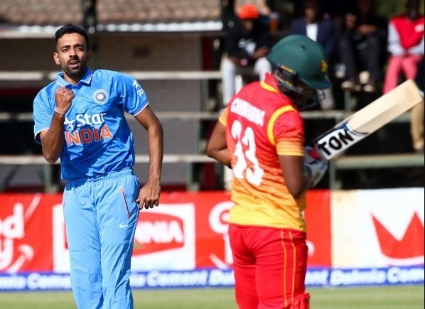 মুম্বইয়ের পেসার কুলকর্নি ভারতের হয়ে ১৪টি ম্যাচ খেলেছেন। মুম্বইয়ের পেসার প্রথম শ্রেণির ক্রিকেটে ২৮১টি উইকেট নিয়েছেন। লিস্ট এ ক্রিকেটে ২২৩টি উইকেট নেন কুলকর্নি।