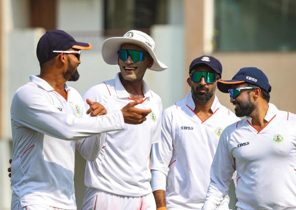 সেই ম্যাচে ৫৫ রানে অপরাজিত ছিলেন ফৈয়জ। কিন্তু পরে আর সুযোগ আসেনি ভারতের হয়ে খেলার।