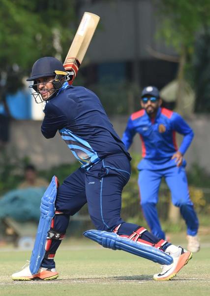 এমন অবস্থায় খেলা ছেড়ে তরুণদের সুযোগ দেওয়াই ভাল বলে মনে করছেন ঝাড়খণ্ডের সৌরভ।