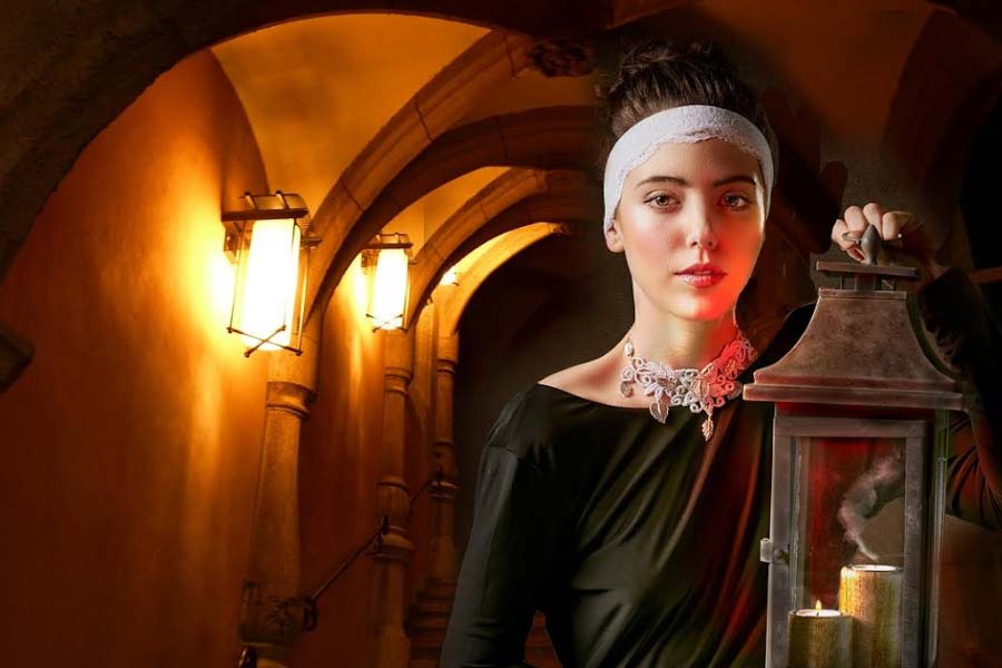 কোন অপরাধে এলাকে এ হেন শাস্তি দেওয়া হয়েছিল? উত্তর খুঁজতে গিয়ে এইজ়নার ও তাঁর গবেষক দল জানতে পারেন, এলা সমসাময়িক লন্ডনে এক রকম মক্ষীরানি হিসেবে জীবনযাপন করতেন। অসংখ্য নাইট, অভিজাত, প্রভাবশালী ব্যক্তি এবং এমনকি গির্জার ক্ষমতাশালী সন্ন্যাসীদের সঙ্গেও তাঁর শরীরী সম্পর্ক ছিল। এই ব্যাভিচারের কারণেই তাঁর শাস্তিবিধান করা হয়। 