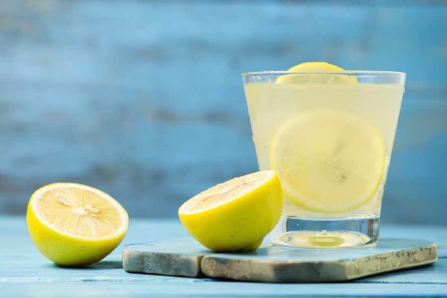 What drinking lemon water daily does to your skin