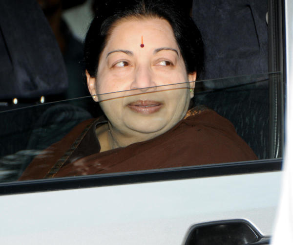 প্রসঙ্গত, ২০১৪ সালের সেপ্টেম্বর মাসে একটি দুর্নীতি মামলাতেই জয়ললিতাকে কারাবাসের সাজা এবং জরিমানা দেওয়ার নির্দেশ দেয় বেঙ্গালুরুর ওই বিশেষ আদালত।