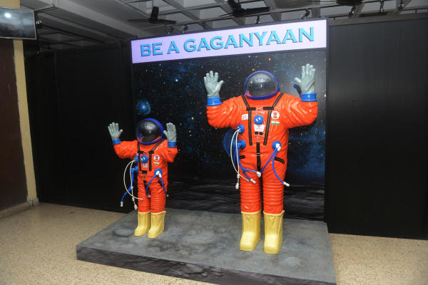 গত বছর থেকেই ‘গগনযানের’ একাধিক যন্ত্রপাতির পরীক্ষা নিরীক্ষা করে চলেছে ইসরো। ক্রায়োজেনিক ইঞ্জিন পরীক্ষা সেই তালিকায় সপ্তম। 