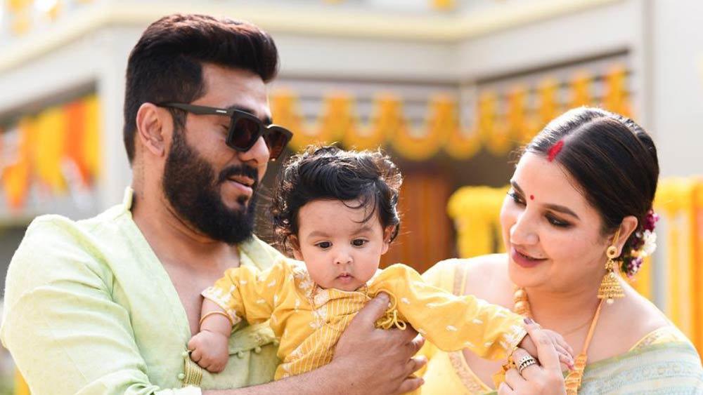 শুভশ্রীর সাধের অনুষ্ঠান হোক কিংবা ইউভানের জন্মদিন— চক্রবর্তী বাড়িতে সব অনুষ্ঠানই বেশ জাঁকজমক করে পালন করা হয়। 