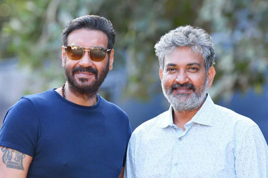 অর্থাৎ ‘আরআরআর’ ছবিতে প্রতি মিনিট অভিনয়ের জন্য ৪ কোটি টাকারও বেশি উপার্জন করেছিলেন তিনি।