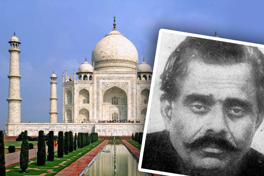 ভারতের কুখ্যাত চোর বা ঠগদের কথা বললে প্রথমেই মাথায় আসে নটবরলালের কথা। নটবরলাল এত বড় ঠগ ছিলেন যে, তিন বার তাজমহল বিক্রি করে দিয়েছিলেন তিনি। বার বার পুলিশকে বোকা বানিয়েছিলেন। শেষ পর্যন্ত পুলিশ তাঁকে ধরতেও পারেনি।