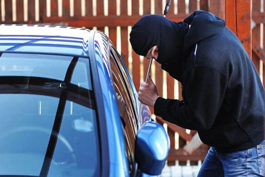 ছয় দশকের ‘কেরিয়ারে’ প্রায় এক হাজার গাড়ি চুরির অভিযোগ রয়েছে ধনীরামের বিরুদ্ধে।