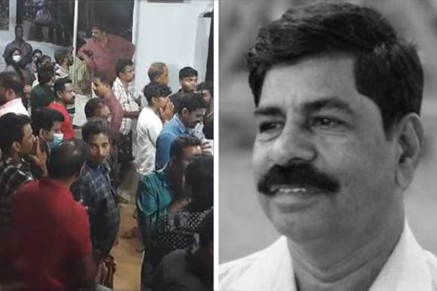 Kerala CPM leader dies after being attacked with axe during festival