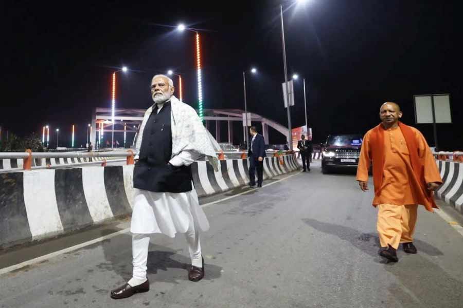 PM Narendra Modi’s night inspection of new Varanasi road Yogi Adityanath with him