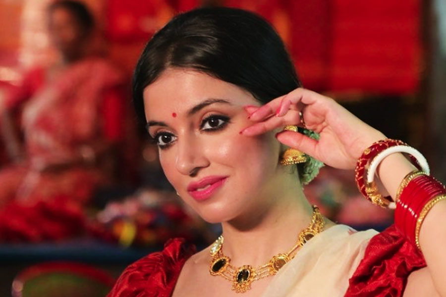 Divya Khosla Kumar