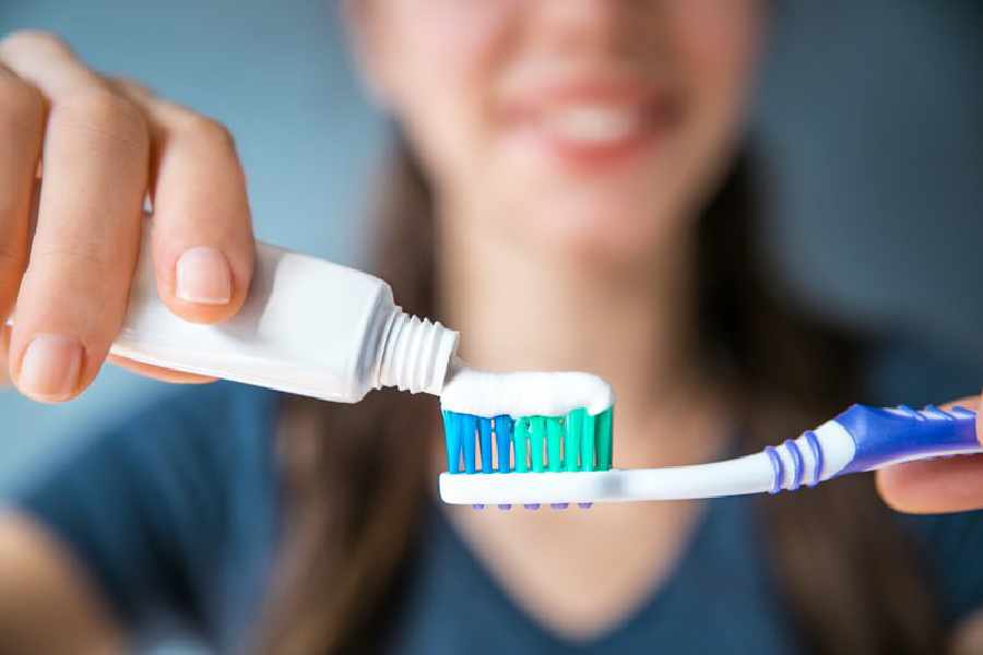 Foods you should avoid to maintain the white colour of your teeth