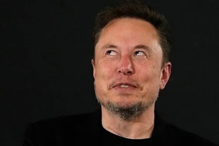 Human Can move computer Mouse with just Thoughts, claims Elon Musk