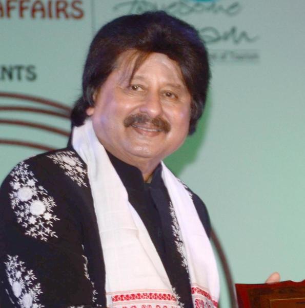 এ হেন শিল্পীর মৃত্যুতে যেন অপূরণীয় ক্ষতি সঙ্গীত জগতের, মত অনুরাগীদের। 