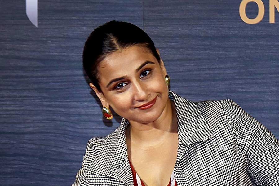 বলিপাড়া সূত্রে খবর, সমাজবিজ্ঞান নিয়ে স্নাতক স্তরের পড়াশোনা শেষ করে মুম্বই বিশ্ববিদ্যালয় থেকে স্নাতকোত্তর ডিগ্রি অর্জন করেন বিদ্যা।