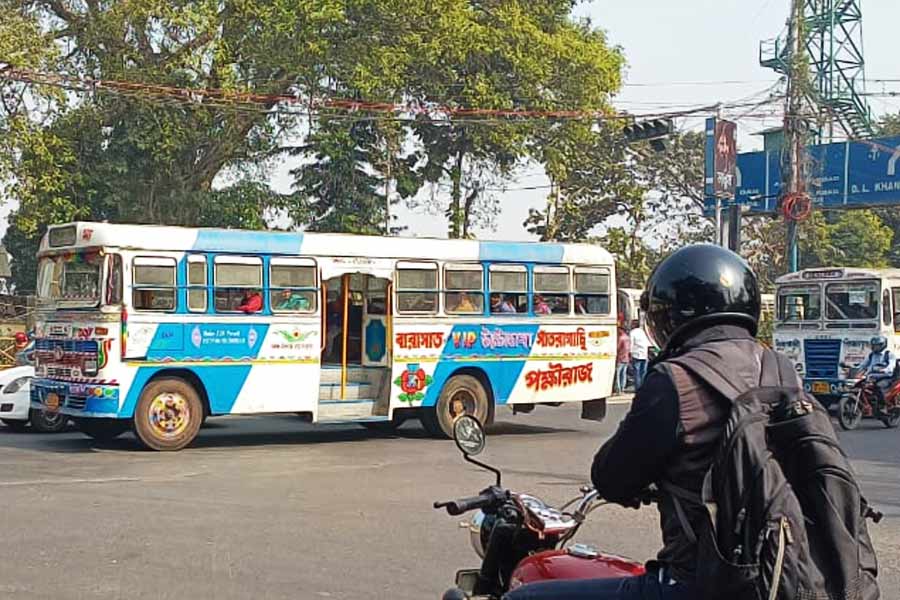 More than 2500 private buses will be canceled in the new year according to the orders of Calcutta High Court