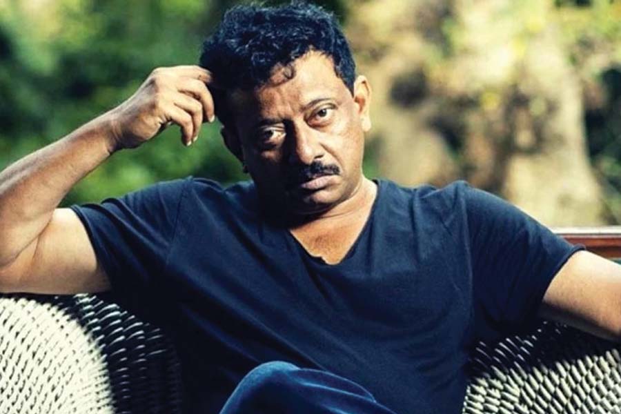 থিয়েটারে অভিনয় করেই রাজেশের জীবন অন্য দিকে মোড় নেয়। বলিপাড়া সূত্রে খবর, নাটকে রাজেশের অভিনয় দেখে মনে ধরেছিল বলি পরিচালক রামগোপাল বর্মার। তাঁর ছবিতে অভিনয়ের জন্য রামগোপাল সুযোগ দিয়েছিলেন রাজেশকে।