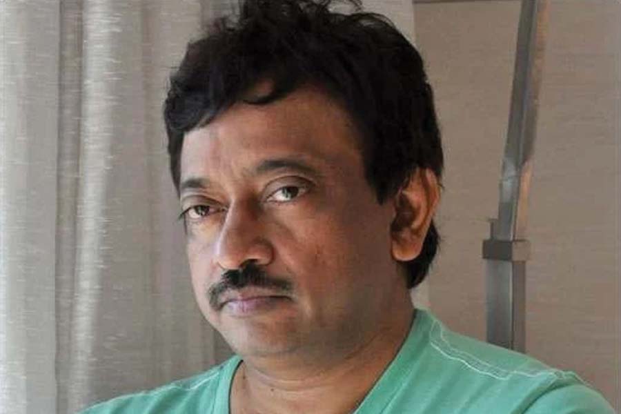 ‘দ্রোহী’ ছবিতে রাজেশের অভিনয় দেখে মুগ্ধ হয়ে যান রামগোপাল। তাঁর পরের ছবিতেও রাজেশকে সুযোগ দেওয়ার সিদ্ধান্ত নেন পরিচালক। 