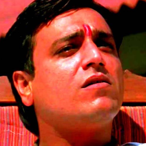 ‘রঙ্গীলা’ ছবিতে অভিনয়ের পর বলিপাড়ায় প্রশংসা কুড়োতে শুরু করেন রাজেশ। অমিতাভ বচ্চনের প্রযোজনা সংস্থার সঙ্গে হাত মেলান তিনি। অমিতাভের সংস্থা দ্বারা প্রযোজিত ‘তেরে মেরে সপনে’ ছবিতে অভিনয়ের সুযোগ পান রাজেশ।