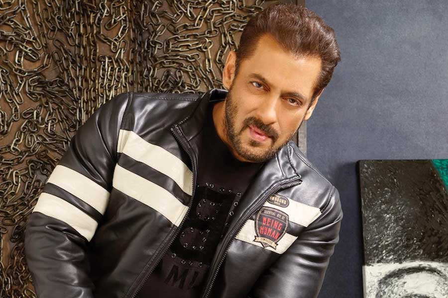 Meet the first Indian actor who charged 100 crore rupees per film 