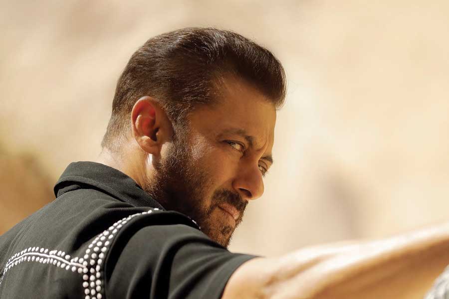 Meet the first Indian actor who charged 100 crore rupees per film 