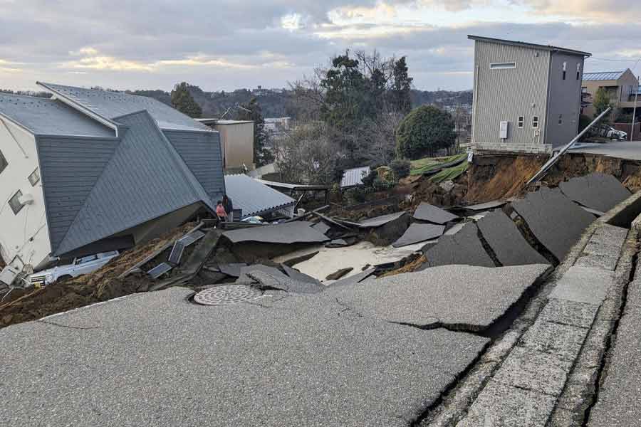 এই ভূমিকম্প অনেককেই ২০১১ সালের স্মৃতি মনে করিয়ে দিচ্ছে। রিখটার স্কেলে ৯ মাত্রার ওই ভূমিকম্প এবং সুনামিতে ১৮ হাজার ৫০০ জনের মৃত্যু হয়েছিল।  