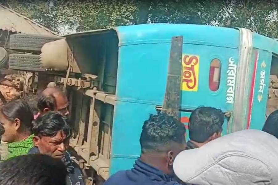 Image of the bus after accident