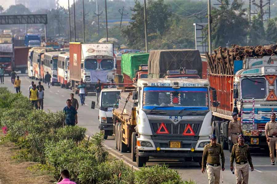 Truck, bus drivers block highways, protest across states against Centre’s hit and run law
