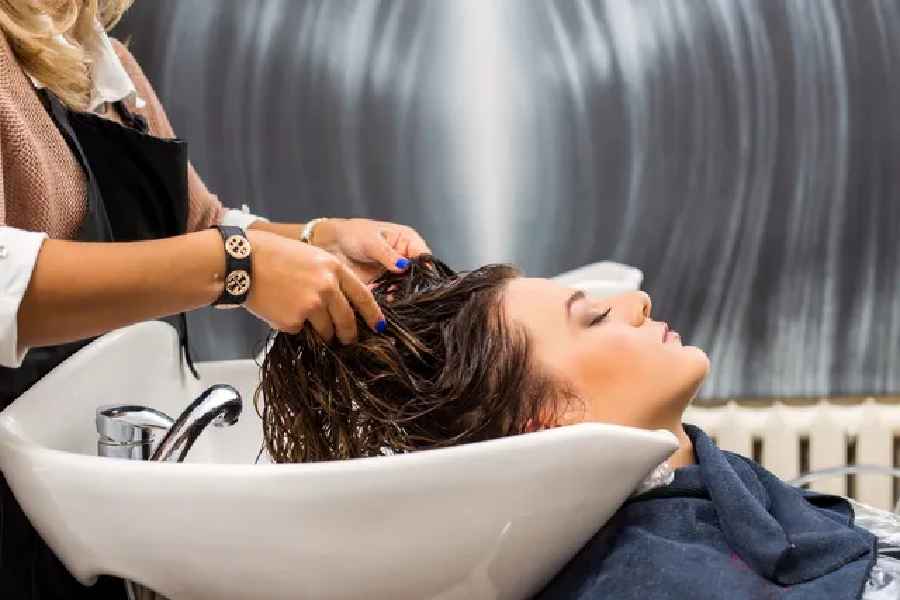 What is beauty parlour stroke syndrome.