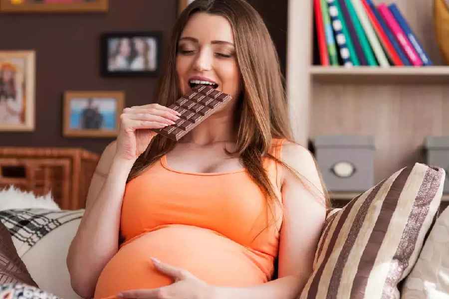 Five ways to manage sugar cravings during pregnancy.