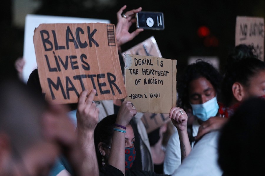 How and why the diamonds destroyed South Africa