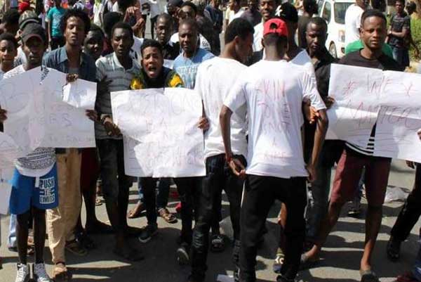 How and why the diamonds destroyed South Africa