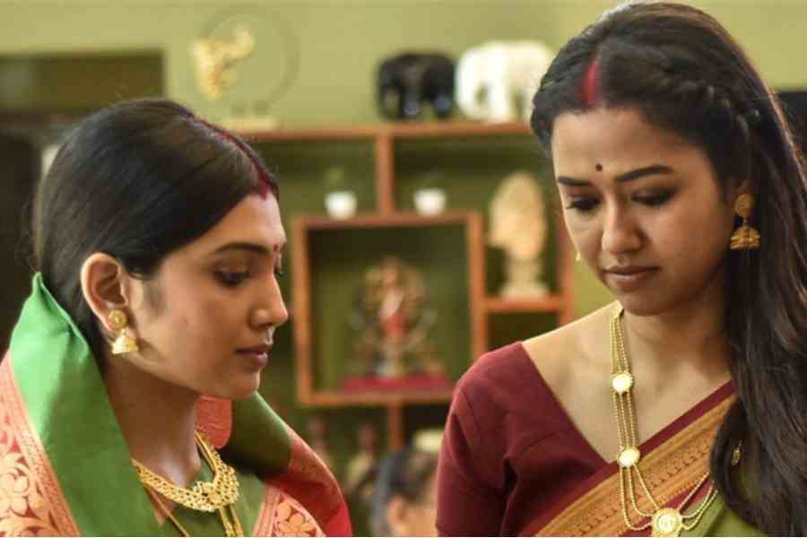 Speculations are popular Bengali web series Sampurna going to be made in Hindi