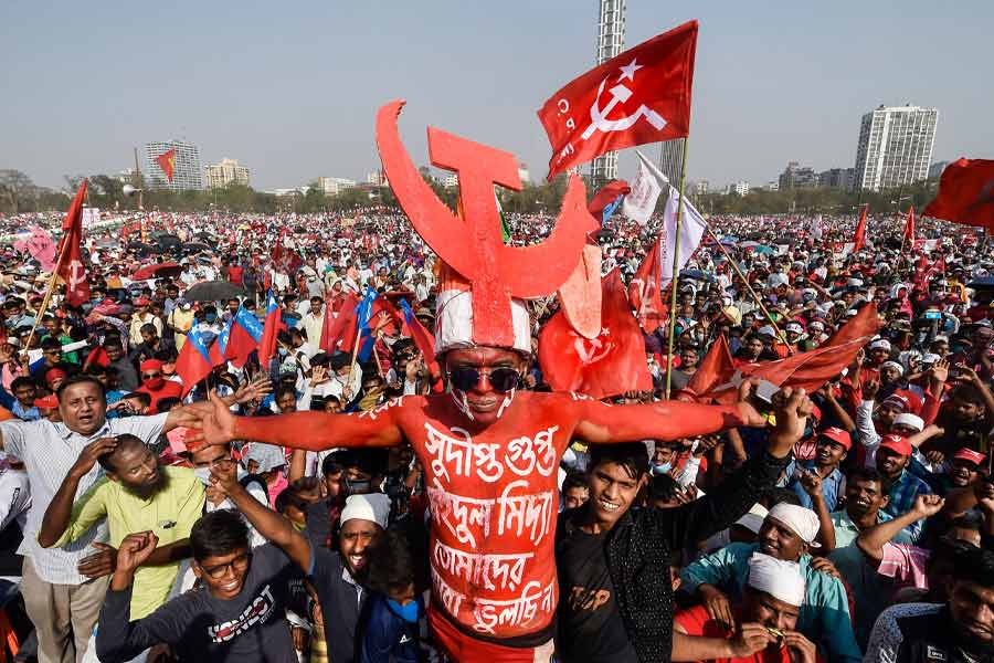 CPM\\\\\\\\\\\\\\\'s IT cell released the theme song for the brigade rally