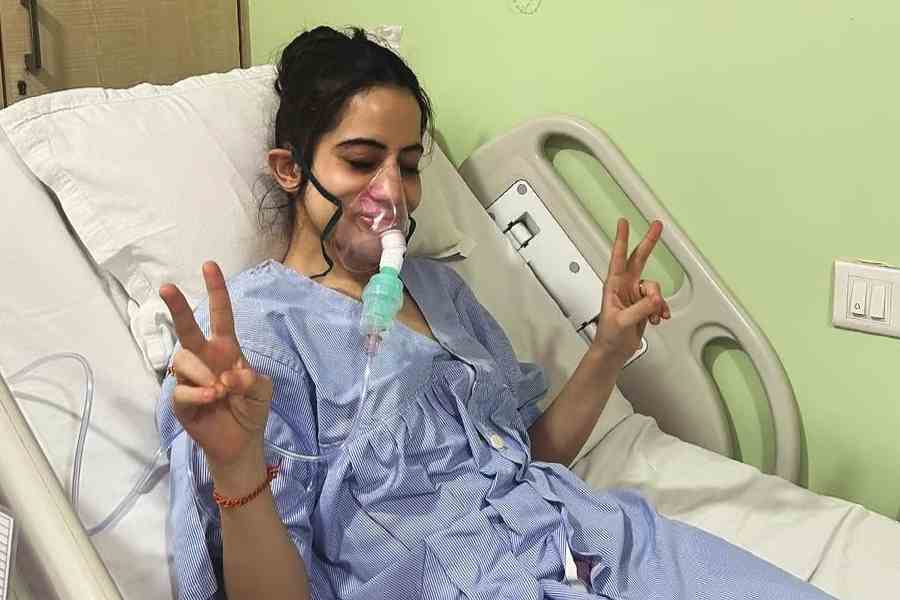Uorfi Javed is hospitalised and posted a photo from hospital