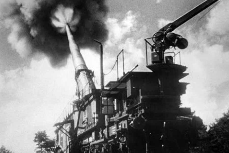 কামানটি চালনা করার খরচ তো বিপুল ছিলই, কেবল সেটিকে সচল রাখার জন্যই কমপক্ষে ২০০০ জনকে প্রয়োজন হত। যুদ্ধক্ষেত্রে এত বিপুল পরিমাণ লোকবলের জোগান অনেক সময়ই দিতে পারেনি জার্মান সেনা।