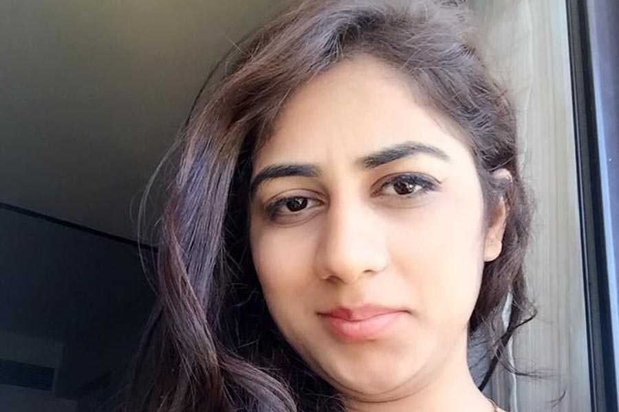 সেই খবর পেয়েই গুরুগ্রাম পুলিশের একটি দল মুম্বই পৌঁছয়। তার পর হোটেলেই পুলিশের এনকাউন্টারে মৃত্যু হয় সন্দীপের। সেই এনকাউন্টার নিয়েও প্রশ্ন ওঠে।