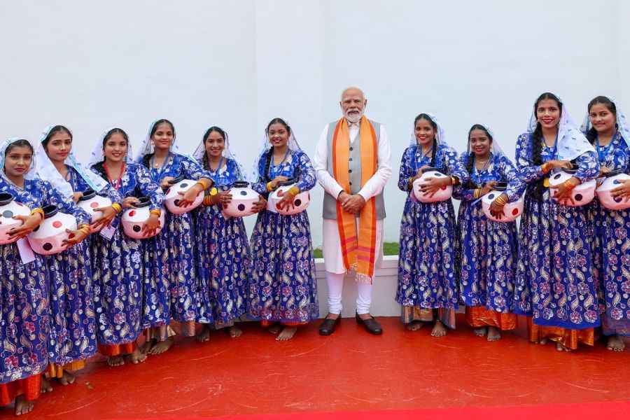 লক্ষদ্বীপে তাঁর সফর কেমন ছিল, তা জানাতে গিয়ে মোদী লিখেছেন, ‘‘এই সফর ছিল আমার ব্যক্তিগত শিক্ষা এবং ব্যক্তিগত সমৃদ্ধির এক অবিস্মরণীয় সফর।’’