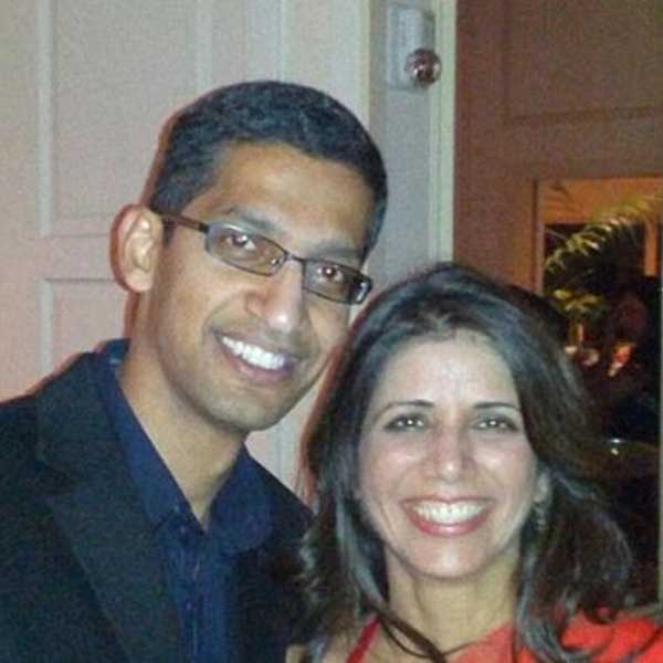 দু’জনে বিয়ে করেন। তার পর অঞ্জলি আমেরিকা পাড়ি দেন। সেখানেই থাকতে শুরু করেন দু’জন। দু’জনের একটি পুত্র এবং একটি কন্যাসন্তান রয়েছে, নাম কাব্য এবং কিরণ।