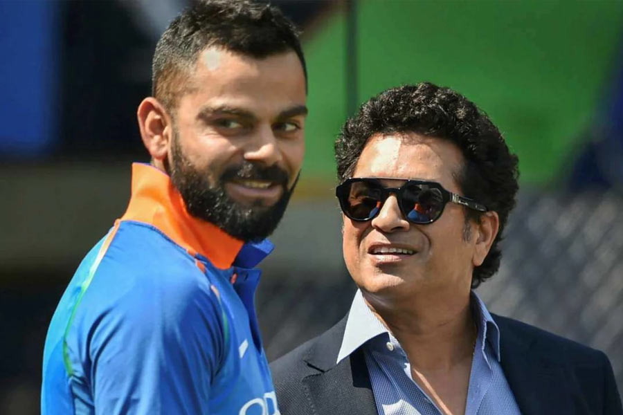 বিশ্ব হিন্দু পরিষদ সূত্রে খবর, ক্রিকেটারদের মধ্যে সচিন তেন্ডুলকর এবং বিরাট কোহলিকে আমন্ত্রণপত্র পাঠানো হয়েছে।