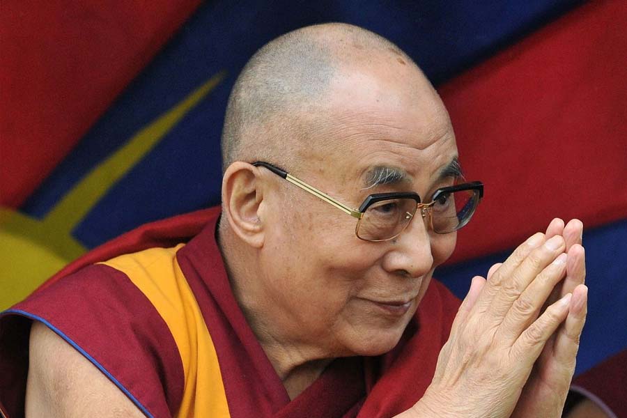 বিশ্ব হিন্দু পরিষদ সূত্রে জানা গিয়েছে যে দালাই লামা, মাতা অমৃতানন্দময়ী, রামদেব এবং জগ্গি বাসুদেবের মতো আধ্যাত্মিক গুরুদের নাম রয়েছে আমন্ত্রিতের তালিকায়।