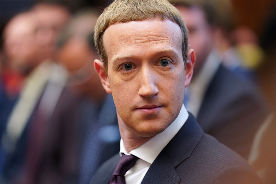 প্রাসাদের কাছে কৃত্রিম জঙ্গলও তৈরি করা হচ্ছে। তার ভিতর নাকি ১১টি ট্রিহাউস তৈরি করা হচ্ছে। প্রাচীর ঘেরা জমিতে রয়েছে বিশাল জলের ট্যাঙ্ক, যার উচ্চতা ১৮ ফুট। ব্যাপ্তি ৫৫ ফুট। সেখান থেকেই জল সরবরাহ করা হবে প্রাসাদে।