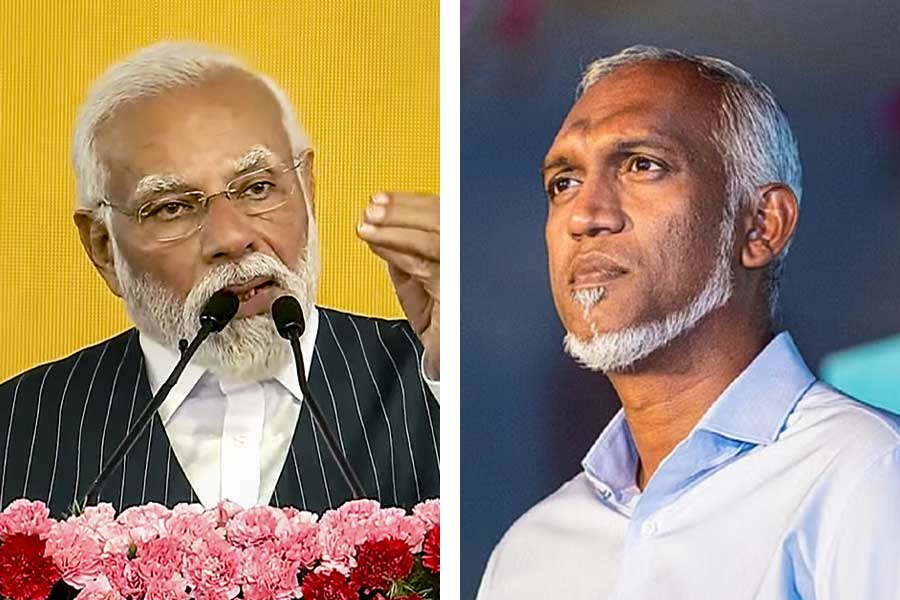 Sack President, summon minister, Maldives opposition defends PM Narendra Modi