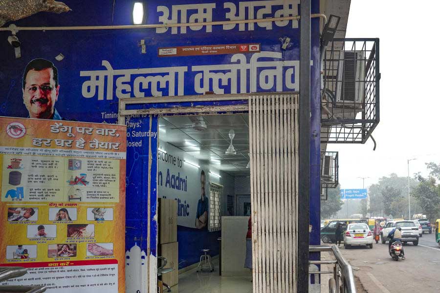 দেখা গিয়েছে এই রোগীদের নামে যে মোবাইল নম্বর নথিভুক্ত করা হয়েছে, তার সবক’টিই ভুয়ো। আবার একই নম্বর ব্যবহার করা হয়েছে একাধিক রোগীর ক্ষেত্রে।