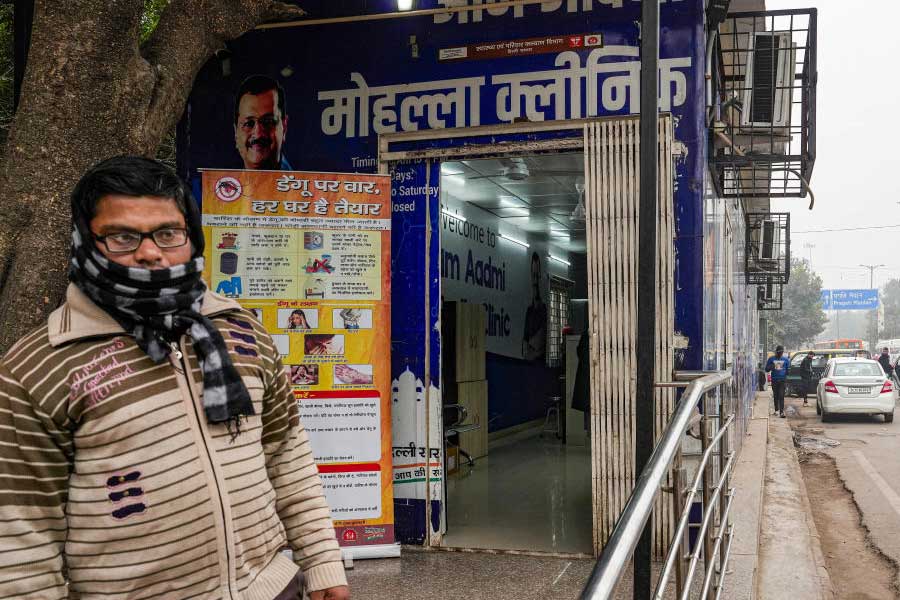 আবার ৯৯৯ জন রোগীর মোবাইল নম্বর অন্তত ১৫ বার ব্যবহার করা হয়েছে।