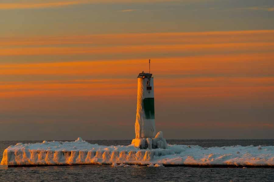 The Flannan isle mystery, lighthouse keepers just swept away
