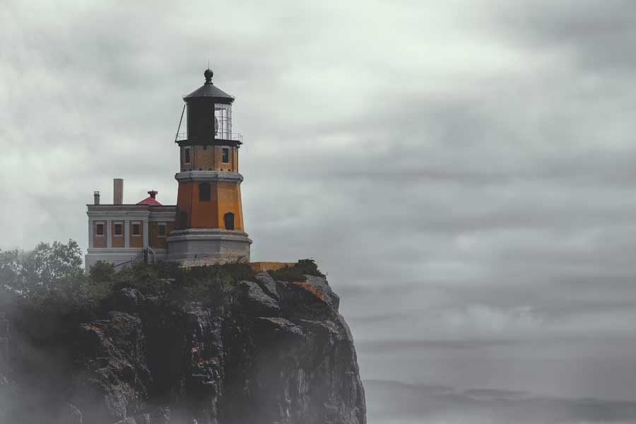 The Flannan isle mystery, lighthouse keepers just swept away