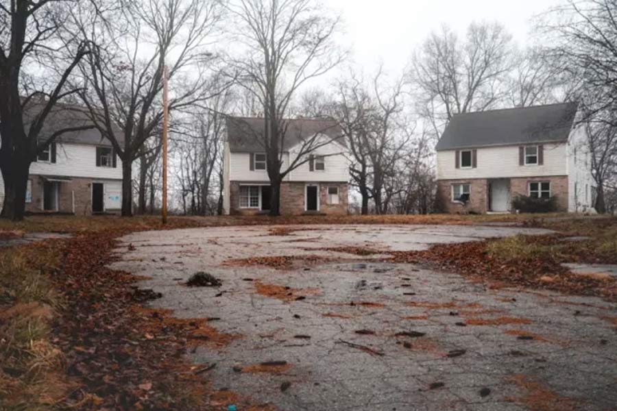 Over hundred homes abandoned in Ohio, the neighborhood was once fascinating