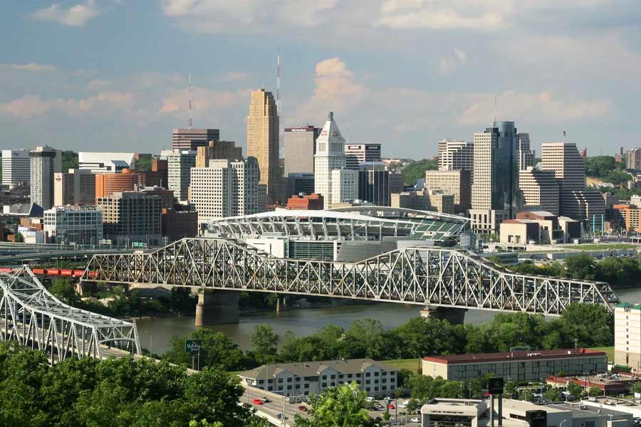Over hundred homes abandoned in Ohio, the neighborhood was once fascinating