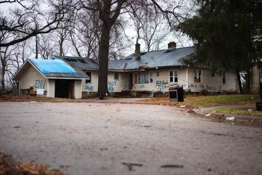 Over hundred homes abandoned in Ohio, the neighborhood was once fascinating