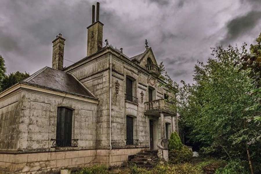 Over hundred homes abandoned in Ohio, the neighborhood was once fascinating